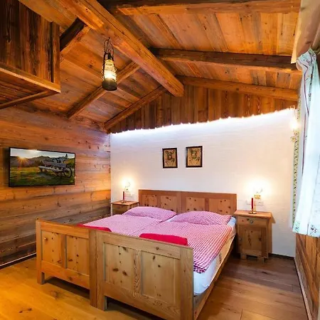Chalet Steinbock, St Martin Am Tennengebirge *